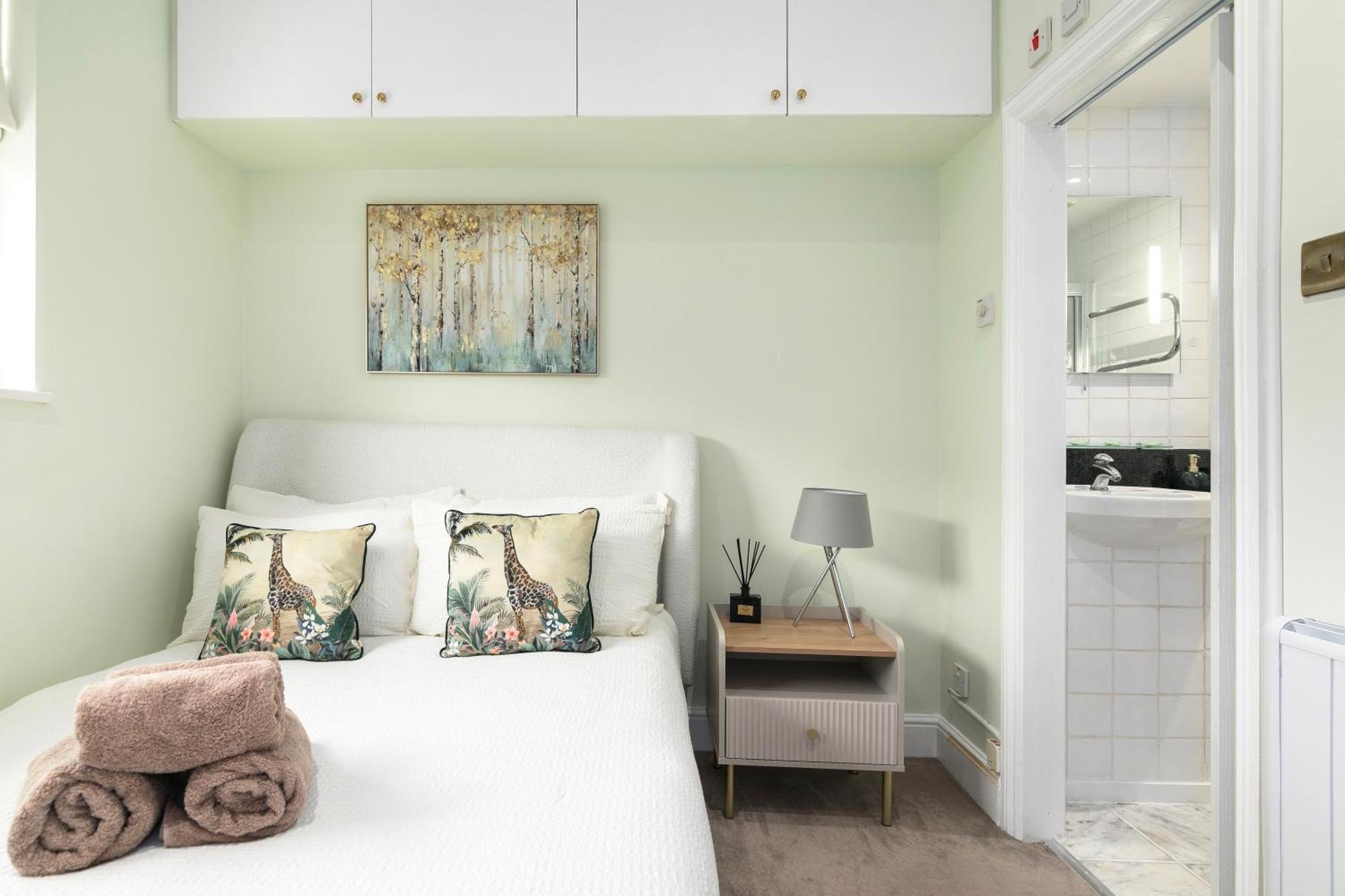 Apartmán Cosy Flat 5 Min From Holland Park Station! Londýn Exteriér fotografie