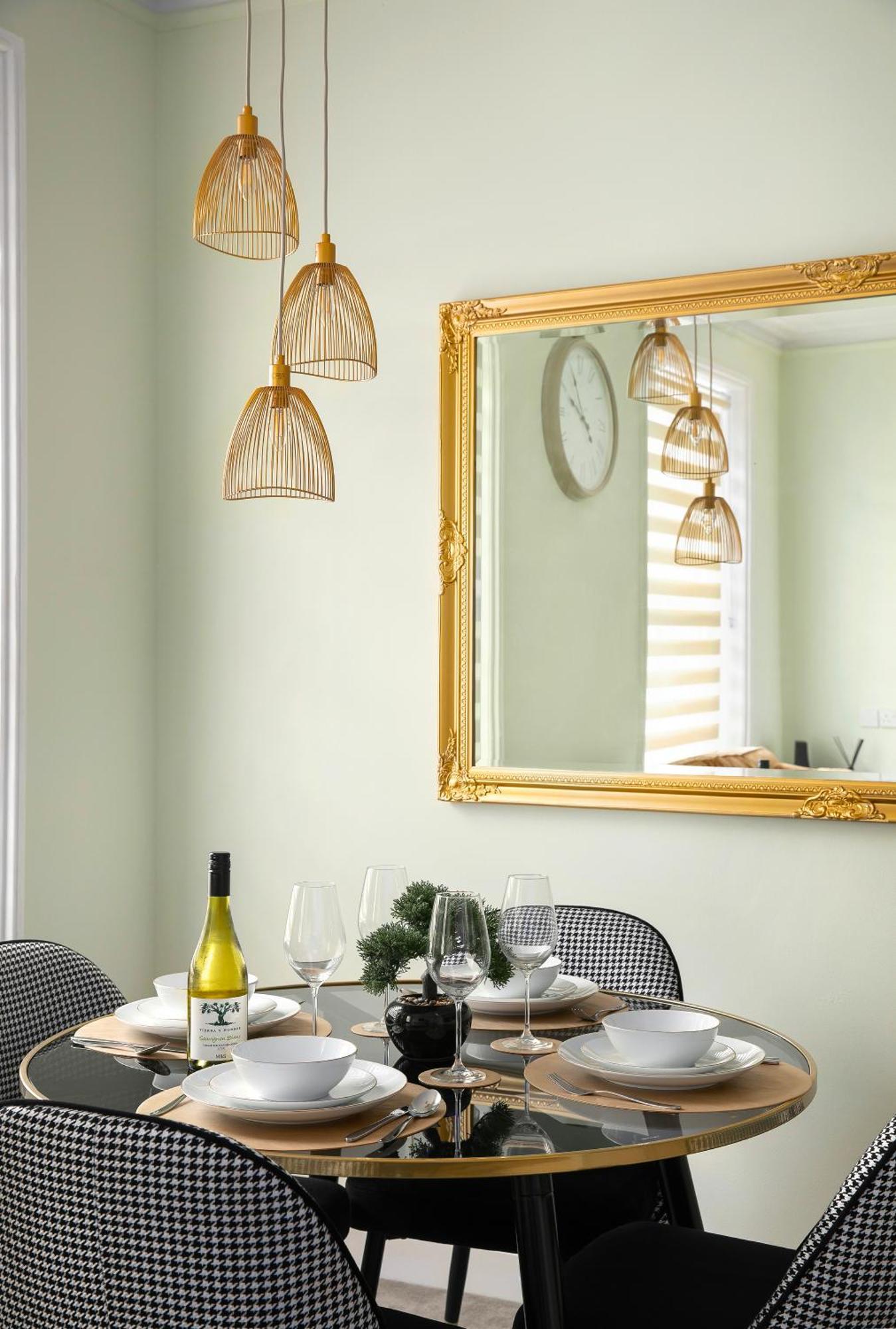 Apartmán Cosy Flat 5 Min From Holland Park Station! Londýn Exteriér fotografie