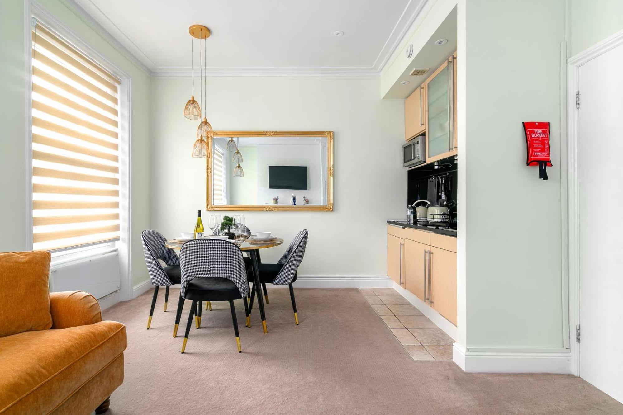 Apartmán Cosy Flat 5 Min From Holland Park Station! Londýn Exteriér fotografie