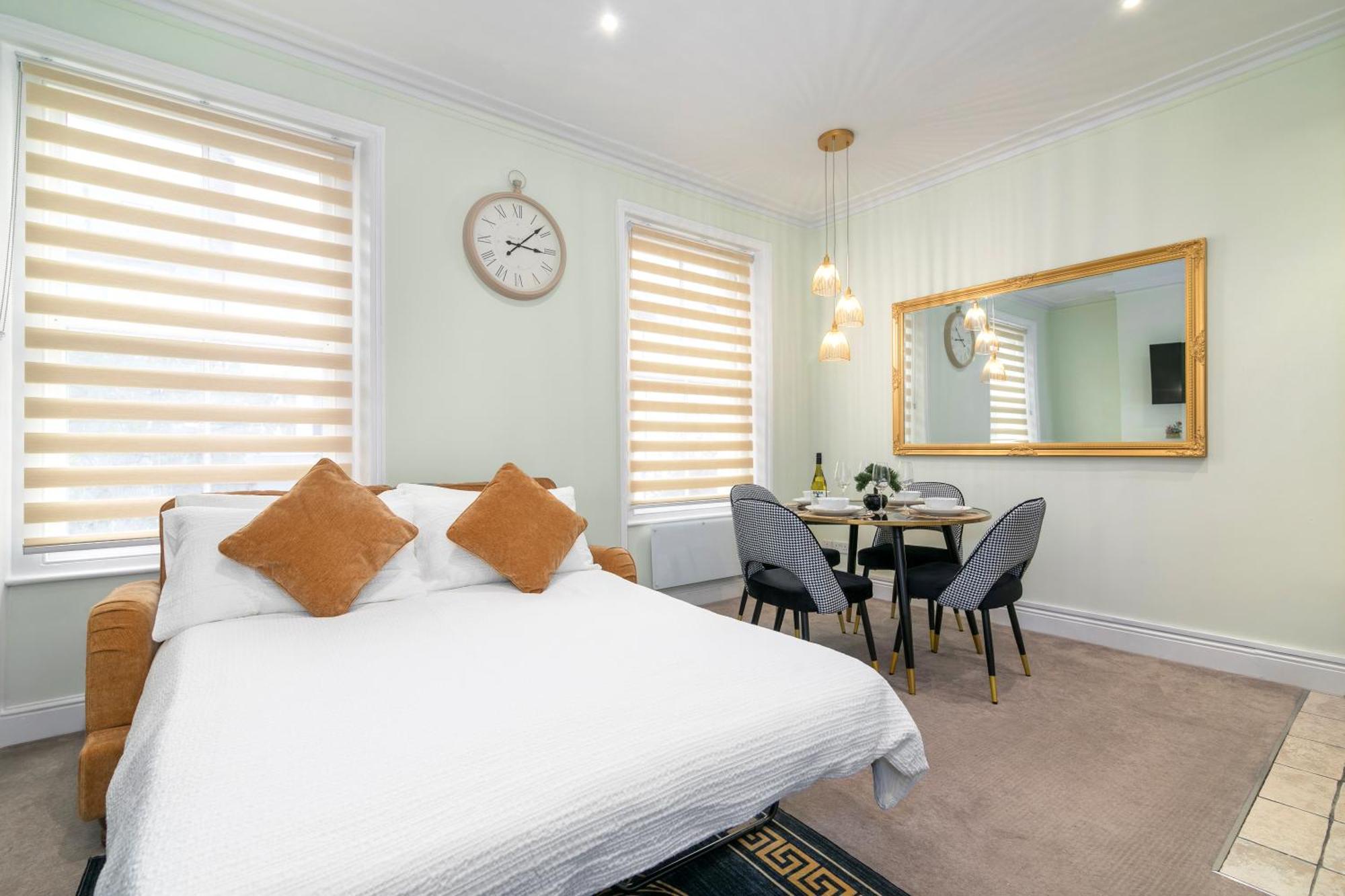 Apartmán Cosy Flat 5 Min From Holland Park Station! Londýn Exteriér fotografie
